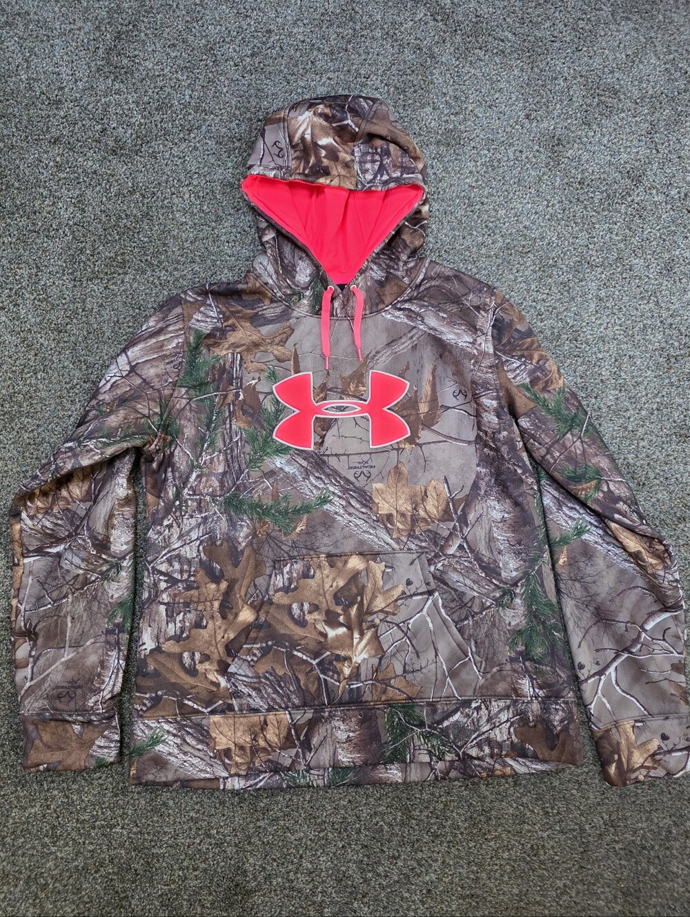 Under Armour Realtree Camoflauge Hoodie Loose Fit Pink XL